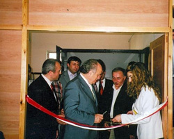 İBB Başkanı Kadir Topbaş Salih Cengiz'in sergi açılışını gerçekleştiriyor.
